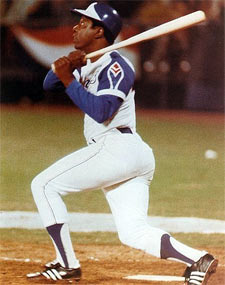 Hank Aaron hitting his 715th Home Run